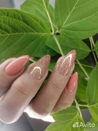 Маникюр, педикюр, шугаринг в салоне