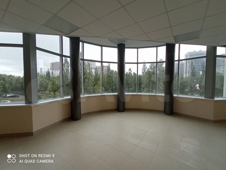 Отдельно стоящее здание на Проспекте Победы