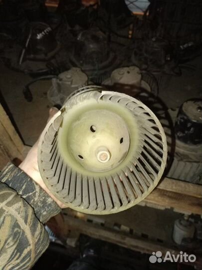 Вентилятор отопителя Bmw 5-Series E34
