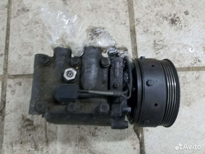 Компрессор кондиционера Митсубиши каризма 1.6