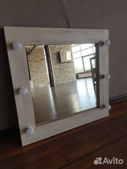 Зеркало с подсветкой