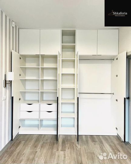 Шкаф с зеркалом