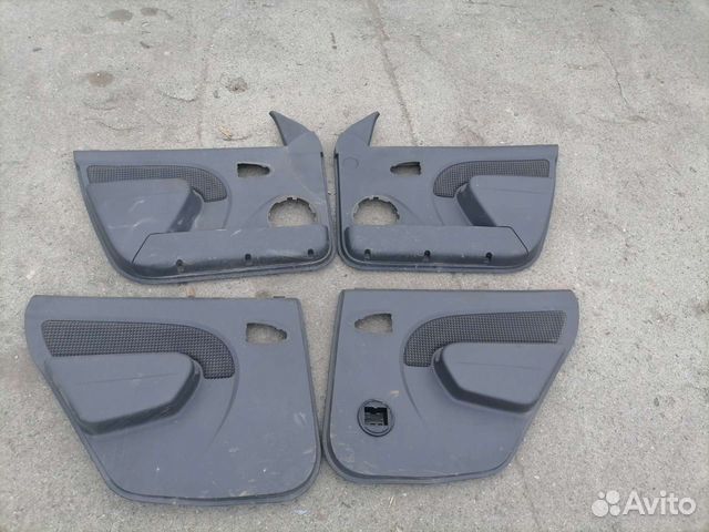 Левые Дверные карты Renault Logan 1