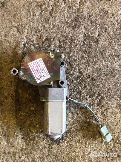 Моторчик стеклоподъемника ваз2115