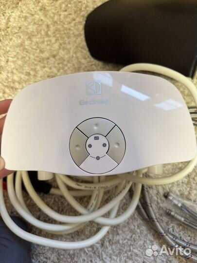 Проточный водонагреватель electrolux