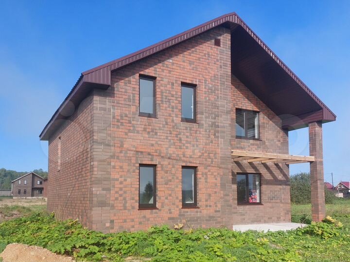 Дом 200 м² на участке 22,5 сот.