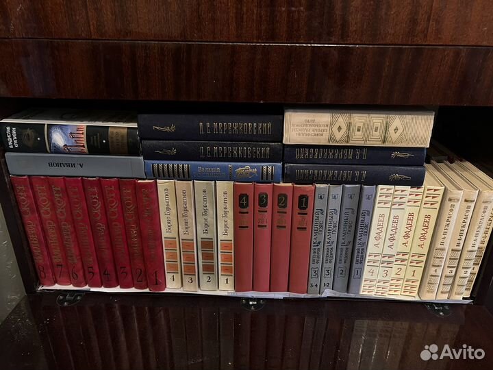 Книги, собрания сочинений, классика и др