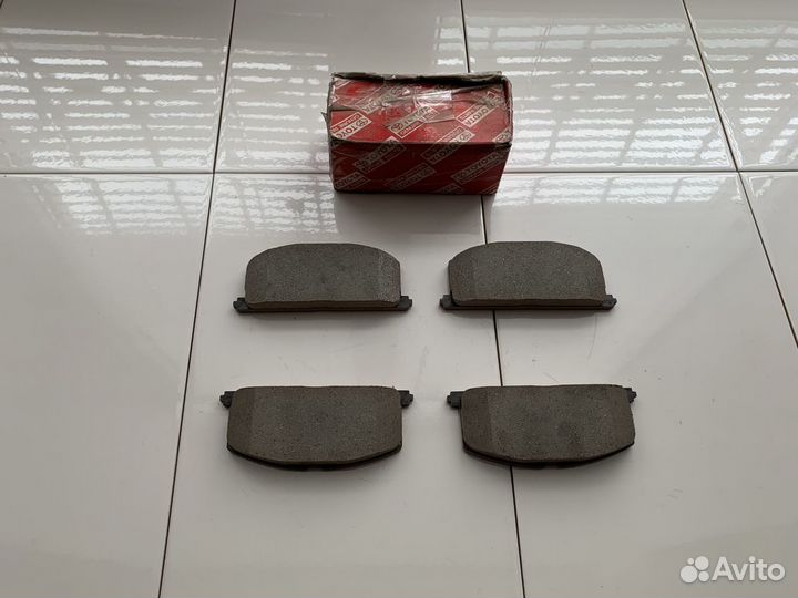 Передние колодки Toyota Camry Vista Celica Avensis
