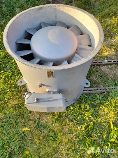 Вентилятор осевой, двигатель асинхронный