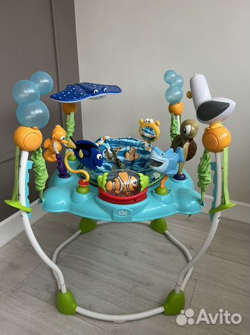 Bright starts игровой центр прыгунки В поисках Нем