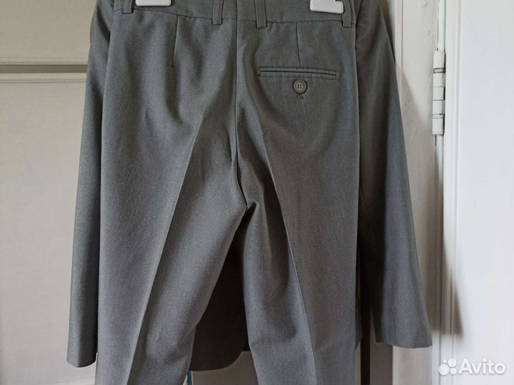 Костюм тройка серый р. 32