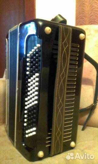 Баян готово-выборный