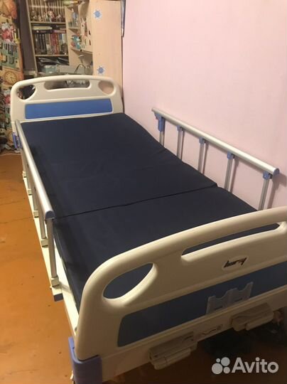 Кровать функциональнаяс матрасом