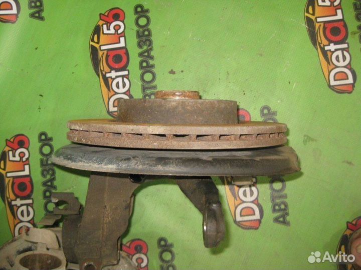 Кулак поворотный передний Volkswagen Golf Plus