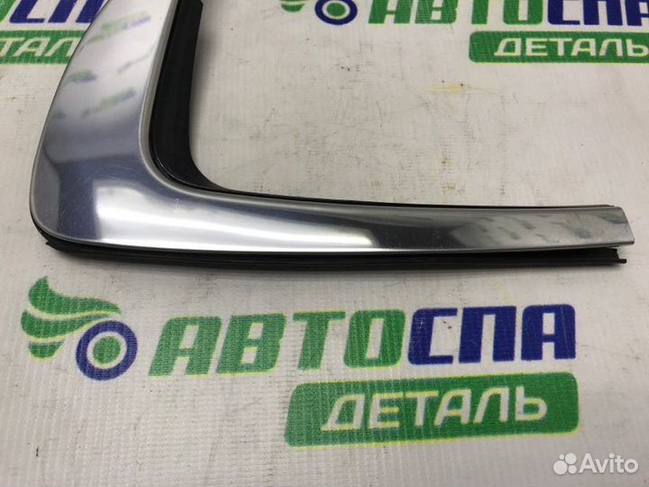 Молдинг двери задний правый Mazda 3 BP PE / P5