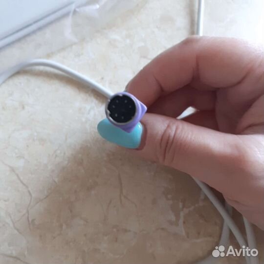 Компьютерная клавиатура белая большая