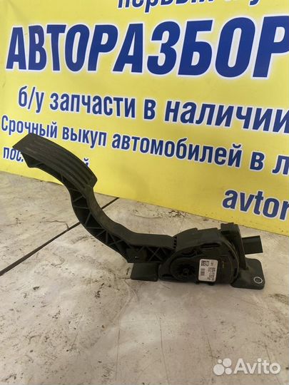 Педаль газа Ford Focus 3