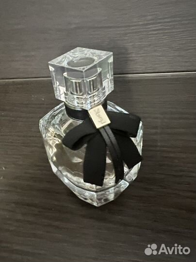 Парфюмированная вода женская Yves Saint Laurent