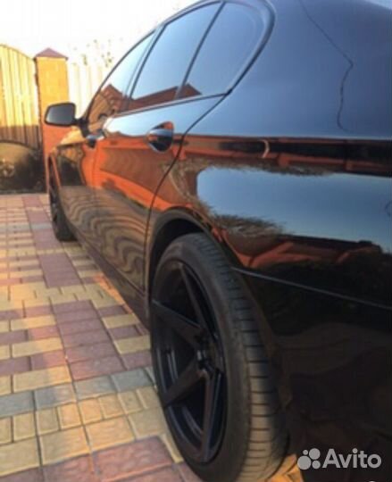 Шикарные разноширокие колеса varrstoen r19