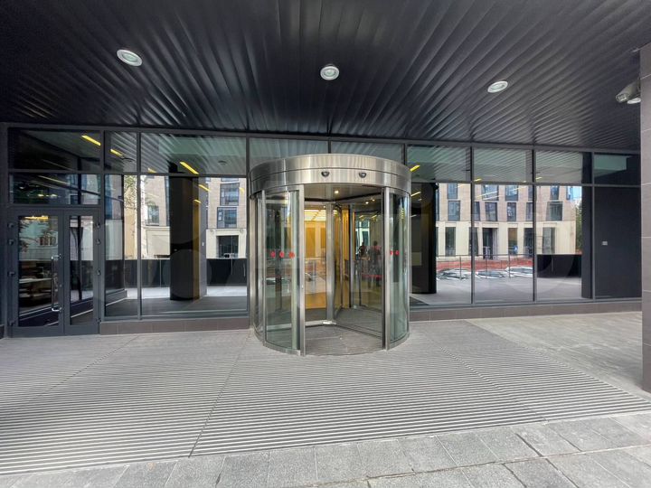 Офисный блок 453.1 м² в бц класса А