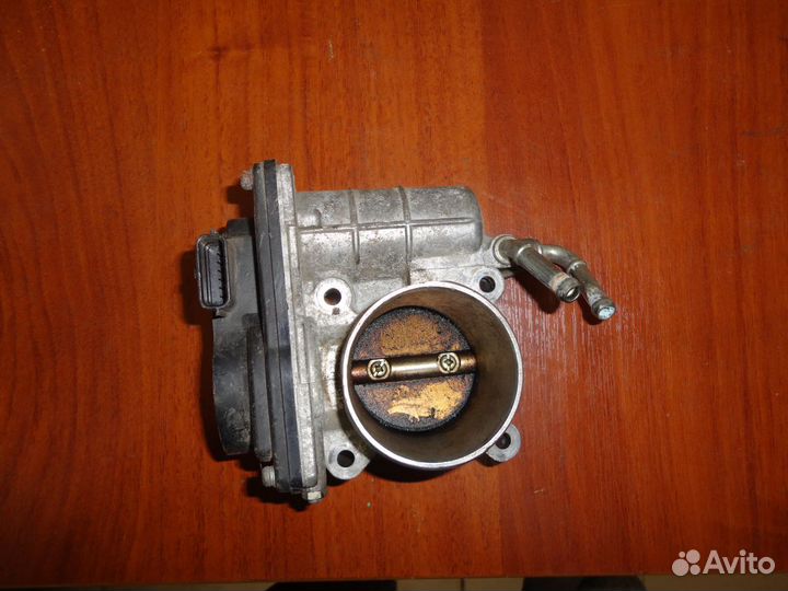 Дроссельная заслонка Nissan Juke