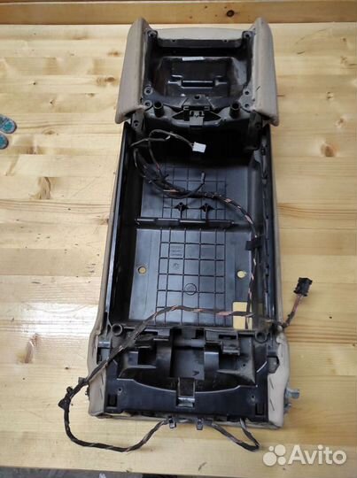 Подлокотник задний bmw f01 f02