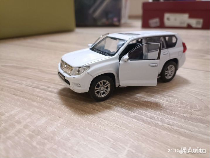 Машинки Welly б/у