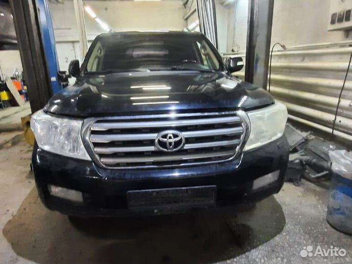 Разбор Toyota land cruiser 200 2011 г 1vd-ftv