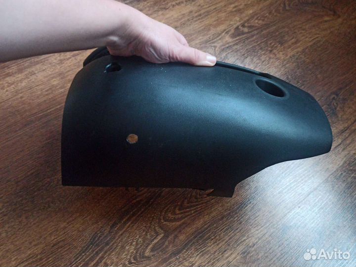 Подрулевой кожух