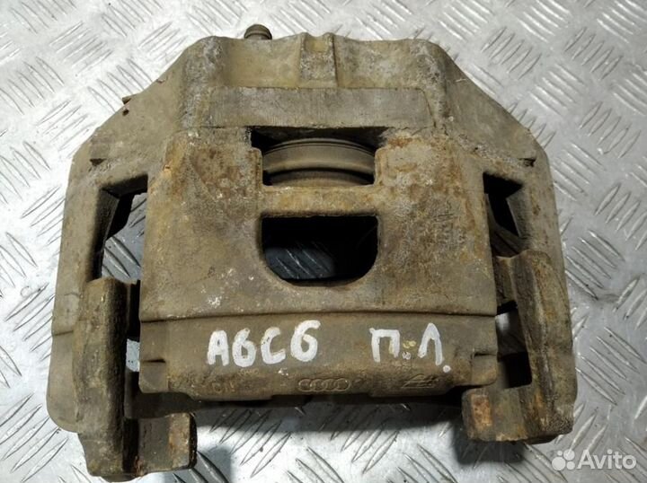 Суппорт передний левый Audi A6 c6 C6