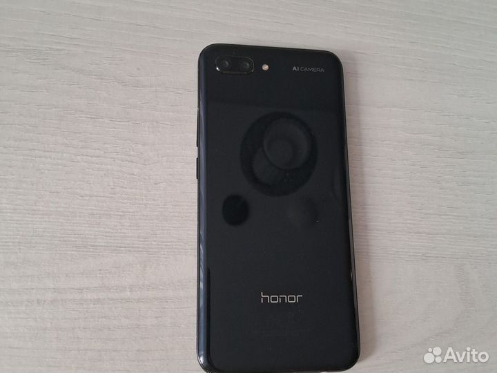 HONOR 10, 4/64 ГБ