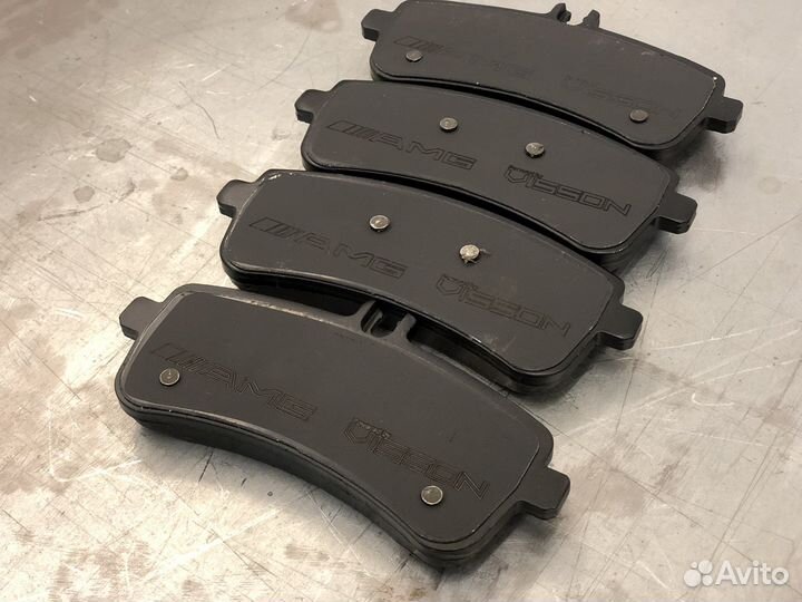 Задние тормозные колодки S63 W222