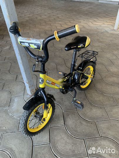 Детский трехколесный велосипед