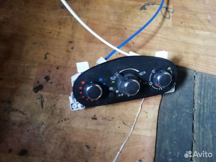 Блок переключения печки рено логан сандеро 2