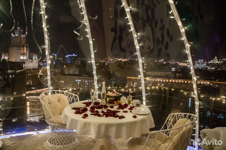 Предложение руки и сердца в Центре