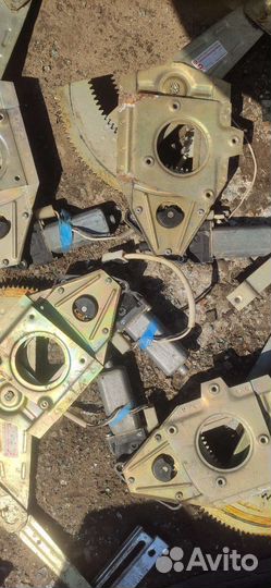 Электростеклоподъемник Волга 31105