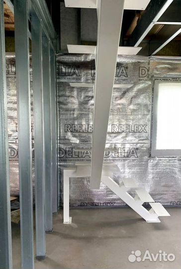 Лестницы г-образные под ключ