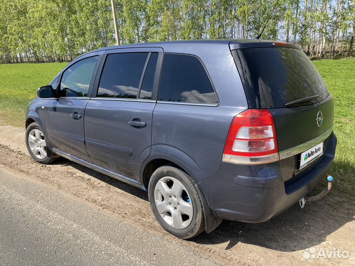 Opel Zafira 1.8 МТ, 2011, 270 000 км