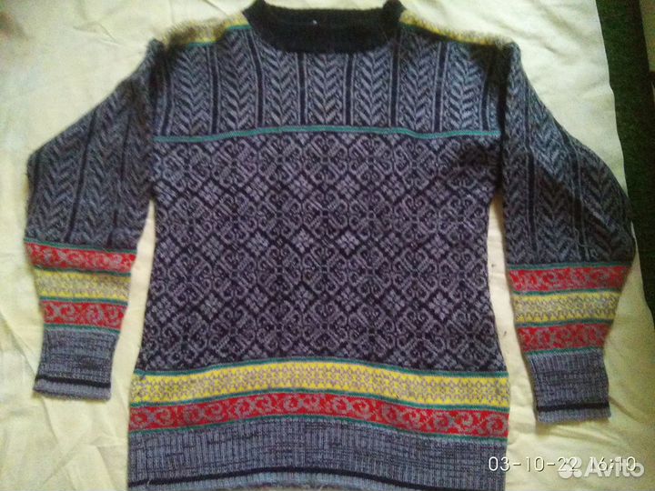 Свитер