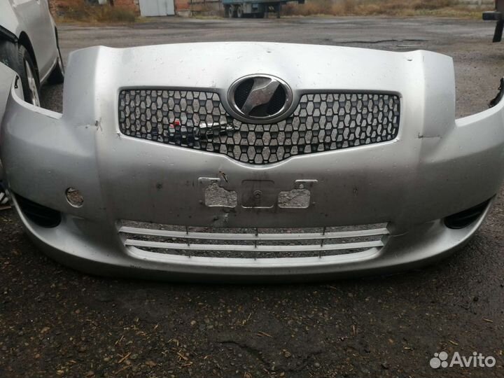 Бампер toyota vitz
