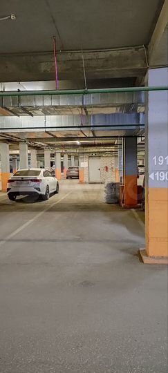 Машиноместо, 18 м²