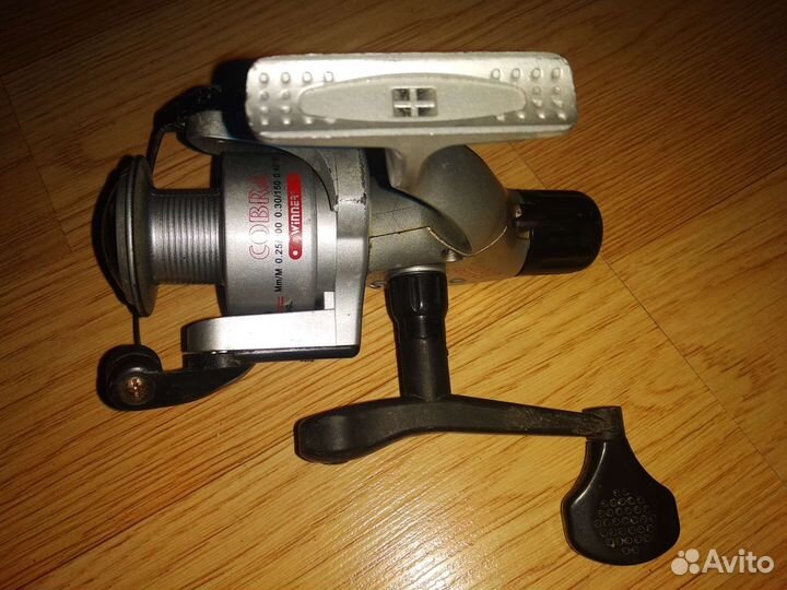 Катушка безинерционная Cobra CB440