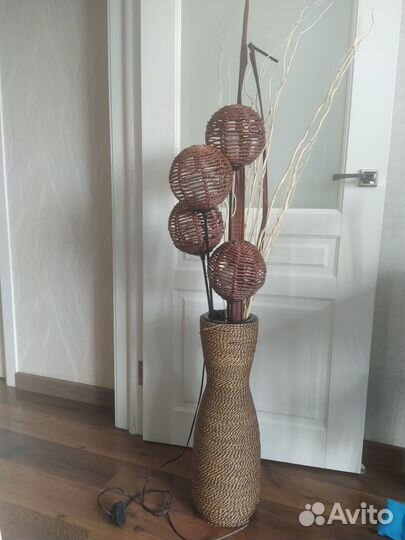 Продаётся напольная плетёная ваза - торшер