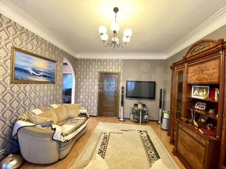 3-к. квартира, 74,6 м², 1/4 эт.