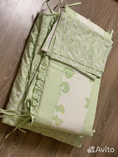 Набор в детскую кроватку