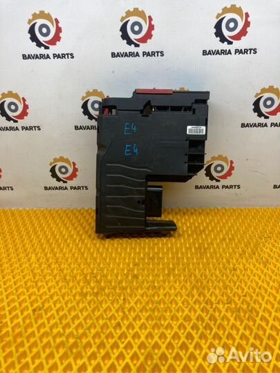 Распределитель тока. Плюсовая клемма Mercedes E