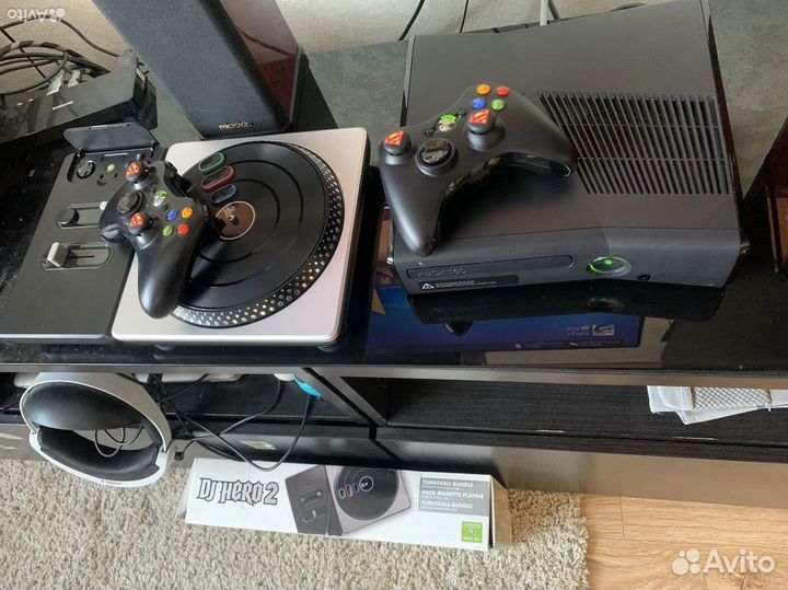 Xbox 360 S Freeboot 320g/ DJ Hero 2/ 2 дж