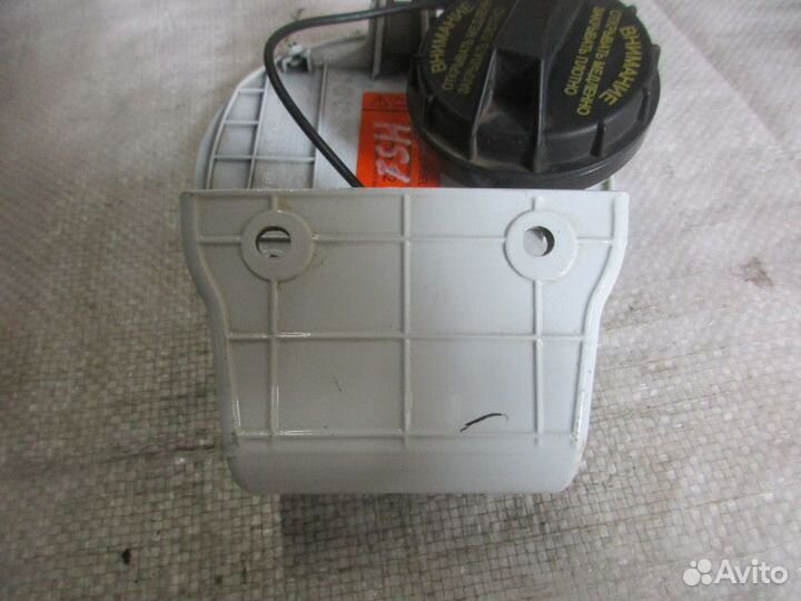 Лючок бензобака Hyundai Solaris 2010-2017 (695110U