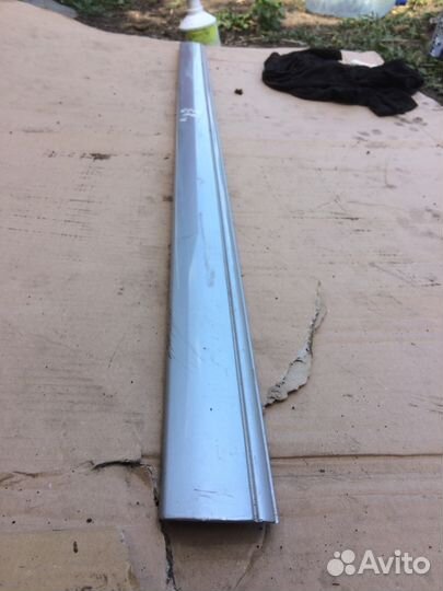 Молдинг двери Mercedes W202