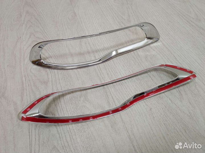 Окантовки противотуманных фар Jeep Cherokee 2014+